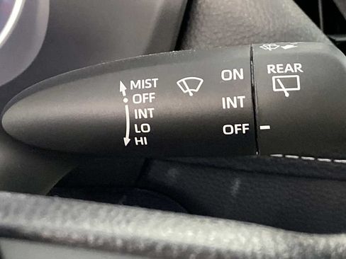Used 2024 Toyota RAV4 LE AWD/4WD image 17