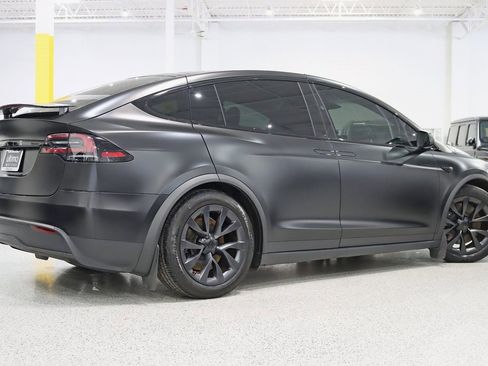 Used 2023 Tesla Model X image 9