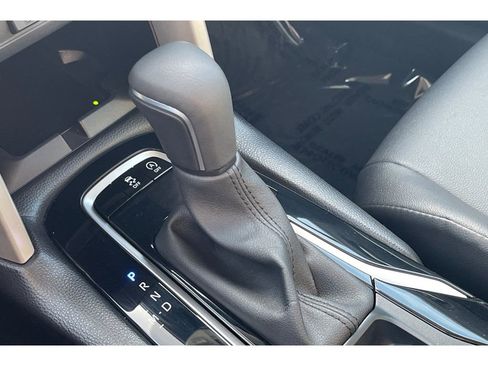 Used 2024 Toyota Corolla Cross XLE w/ Convenience Package image 31