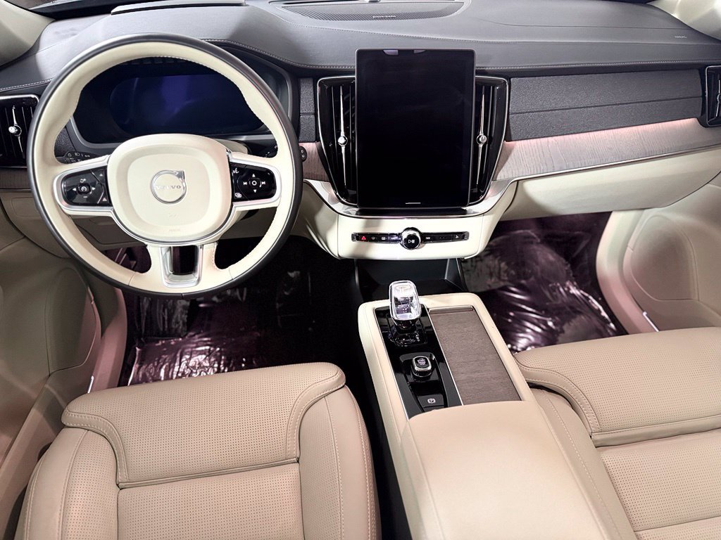 Used 2026 Volvo XC90 B6 Ultra w/ Protection Package AWD/4WD image 10