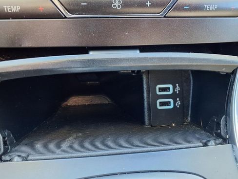 Used 2017 Ford Edge Titanium w/ Equipment Group 302A image 18