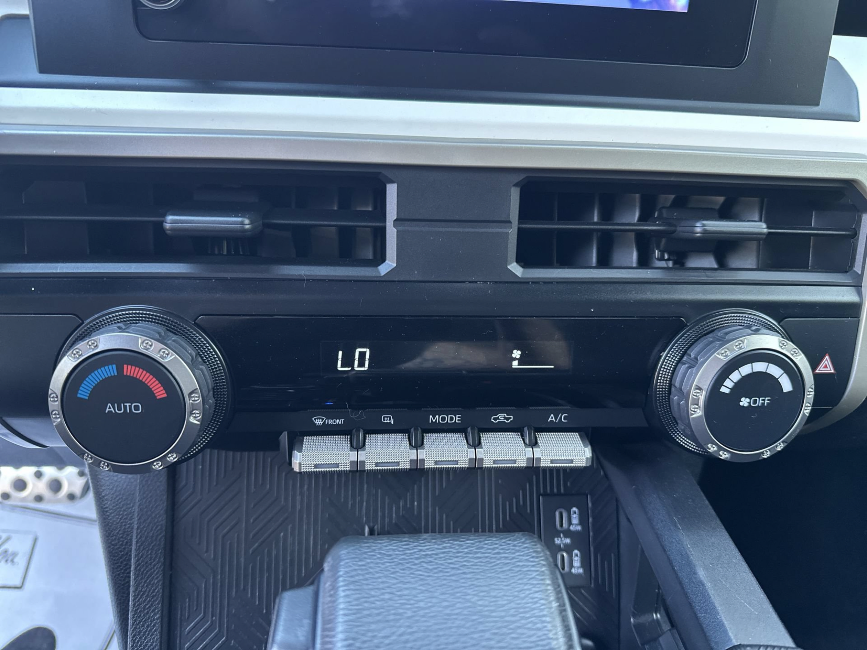 Used 2024 Toyota Tacoma TRD Sport AWD/4WD image 16