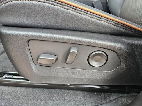 New 2026 GMC Canyon AT4 w/ AT4 Premium Package AWD/4WD image 23