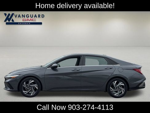 Used 2025 Hyundai Elantra Limited FWD image 4