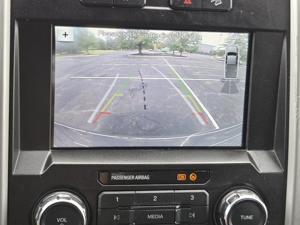 Used 2019 Ford F250 Lariat w/ Lariat Value Package AWD/4WD image 11