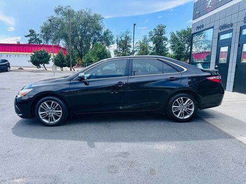 Used 2015 Toyota Camry SE FWD image 4
