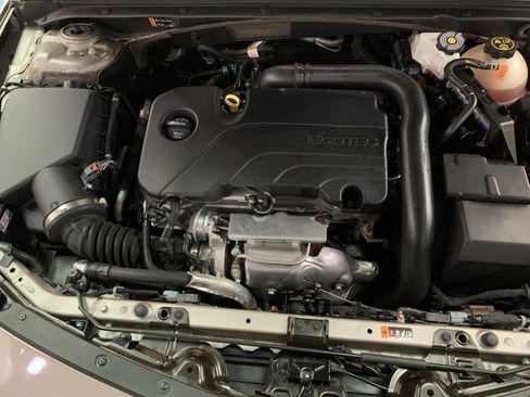 Used 2023 Chevrolet Malibu LT image 19