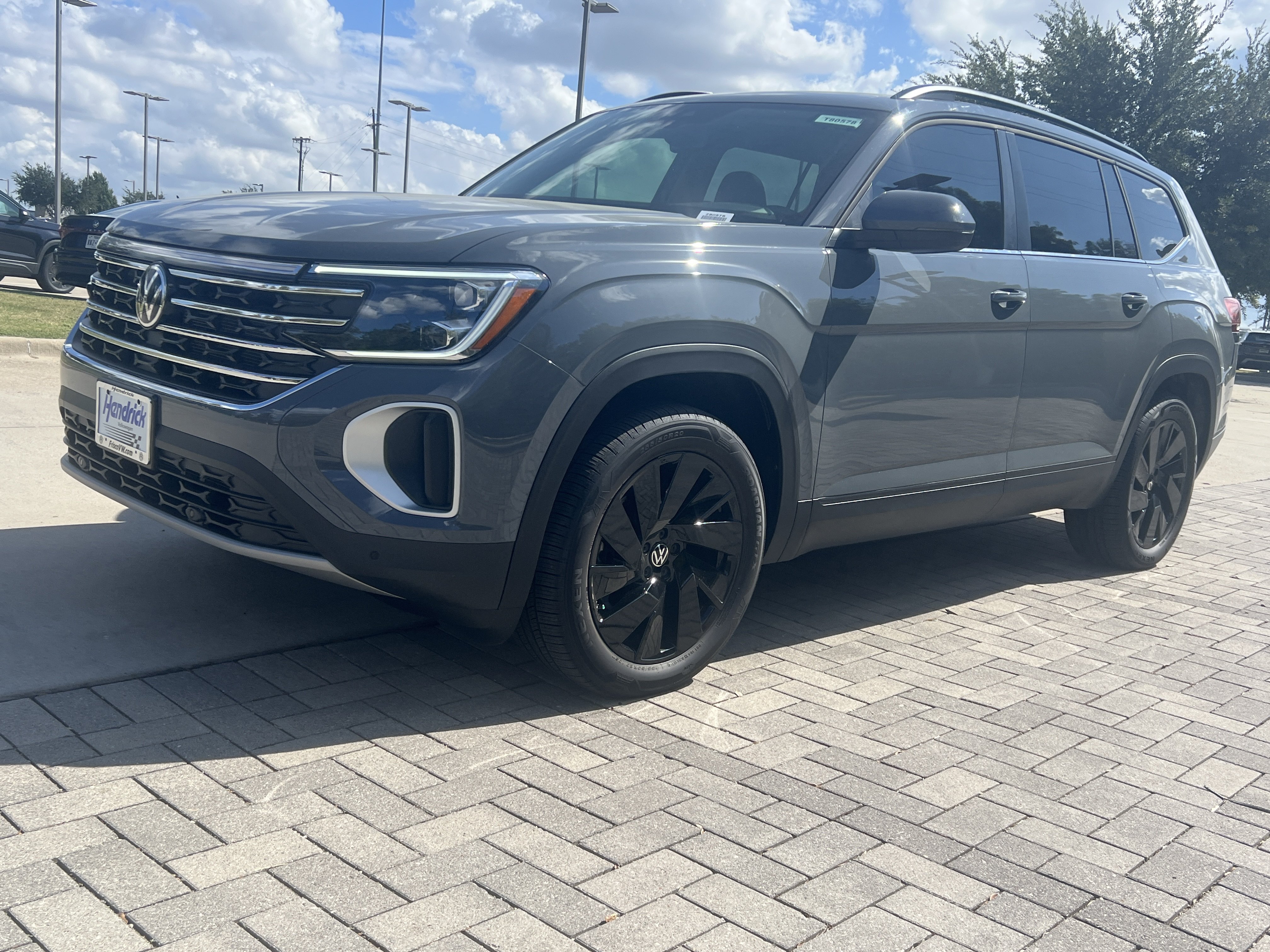 Certified 2026 Volkswagen Atlas SE FWD image 4