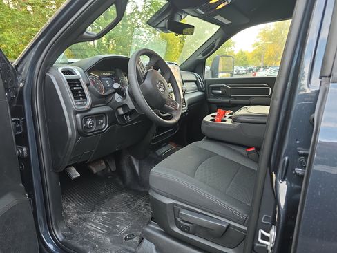 New 2026 RAM 5500 4x4 Crew Cab image 4