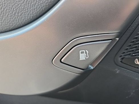 Used 2016 Hyundai Santa Fe Limited w/ Option Group 04 FWD image 31