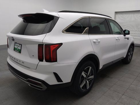 Used 2021 Kia Sorento S FWD image 9