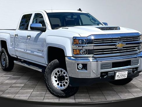 Used 2019 Chevrolet Silverado 2500 LTZ w/ Duramax Plus Package RWD image 31