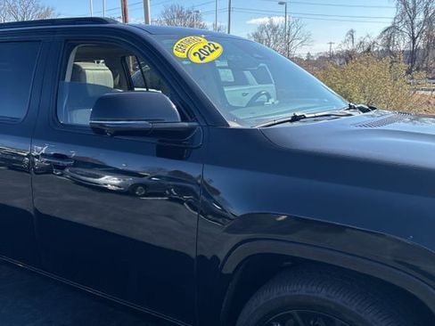 Used 2022 Jeep Grand Wagoneer Series I w/ Flexible Seating Group image 12