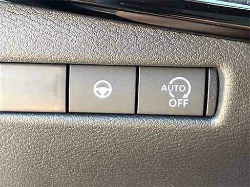 New 2026 Nissan Kicks SR image 22