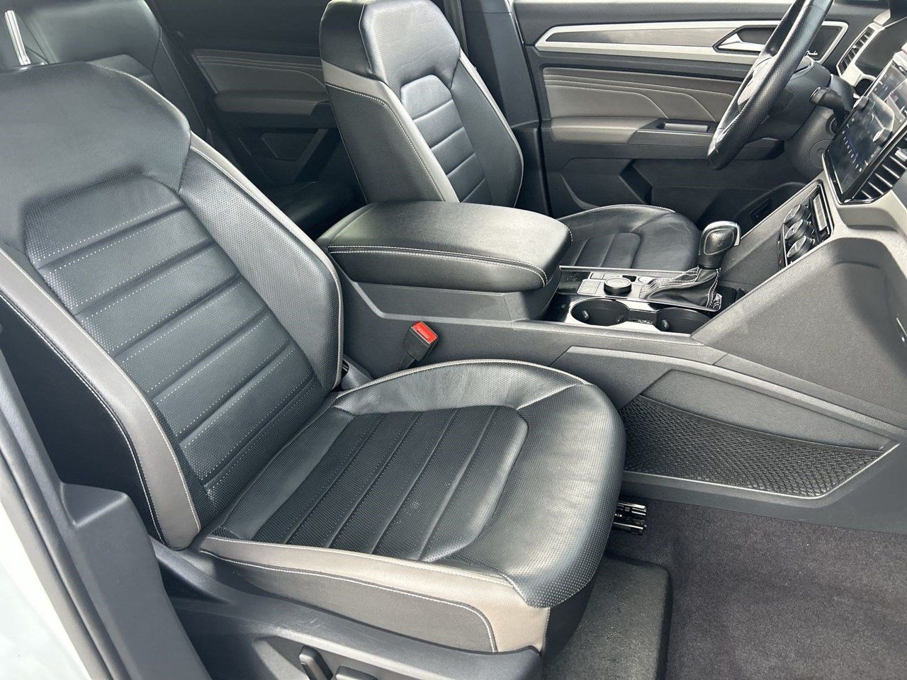 Used 2021 Volkswagen Atlas Cross Sport SEL Premium R-Line AWD/4WD image 8