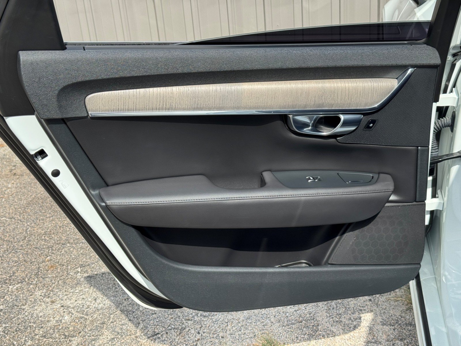 Used 2024 Volvo S90 B6 Plus w/ Protection Package Premier AWD/4WD image 43