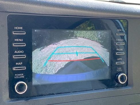 Used 2020 Toyota Sienna L FWD image 24