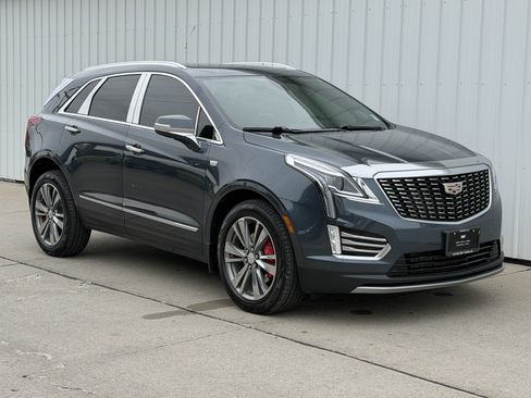 Certified 2021 Cadillac XT5 Premium Luxury AWD/4WD image 4