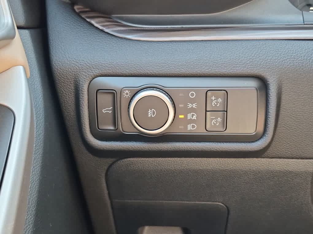 Used 2024 Ford Explorer Limited w/ Limited Technology Package RWD image 20