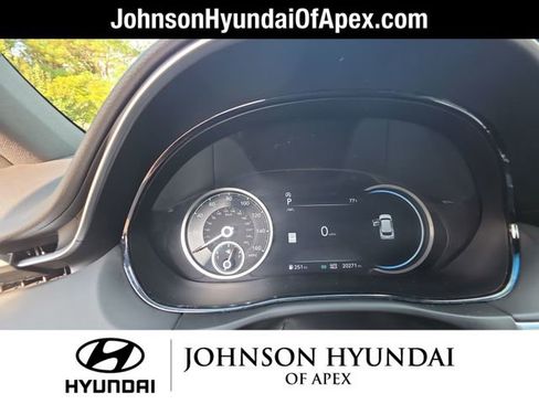 Used 2024 Genesis GV70 3.5T Sport image 32