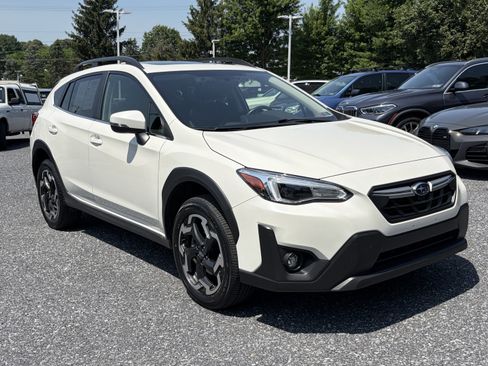 Used 2022 Subaru Crosstrek 2.5i Limited w/ Moonroof Package 2 AWD/4WD image 3