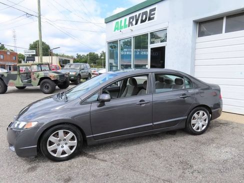 Used 2010 Honda Civic LX image 7