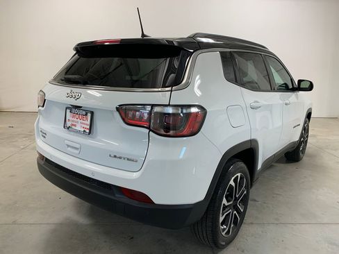 Used 2024 Jeep Compass Limited AWD/4WD image 9