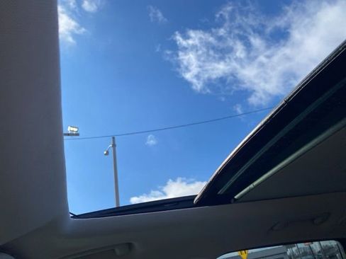 Used 2016 Ford Escape SE w/ SE Chrome Package image 12