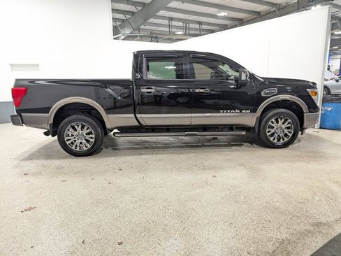 Used 2018 Nissan Titan Platinum Reserve w/ Platinum Utility Package image 2