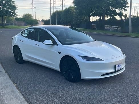 Used 2025 Tesla Model 3 RWD image 4