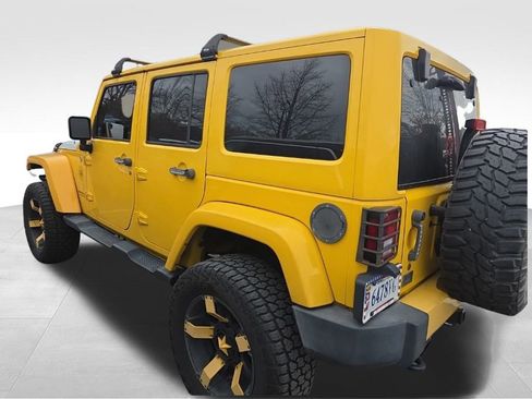 Used 2015 Jeep Wrangler Unlimited Sahara w/ Max Tow Package image 4