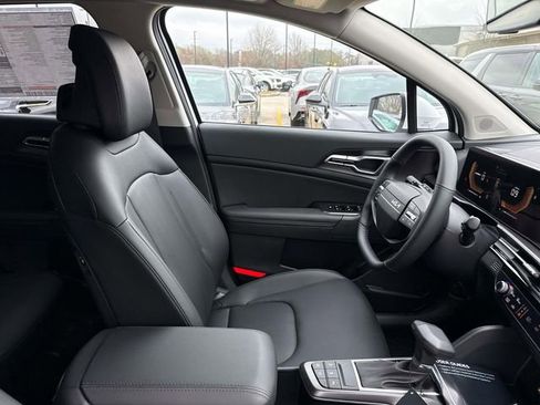 New 2026 Kia Sportage EX w/ EX Panorama Roof Package FWD image 13