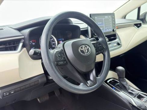 Used 2021 Toyota Corolla LE FWD image 21