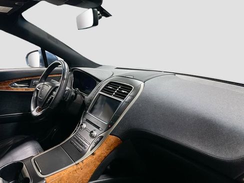 Used 2019 Lincoln Nautilus Select image 30