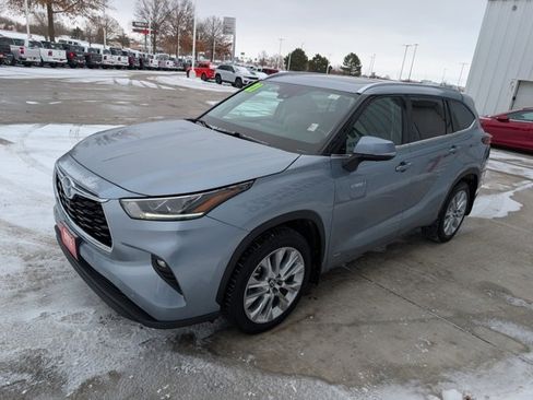 Used 2021 Toyota Highlander Limited image 34