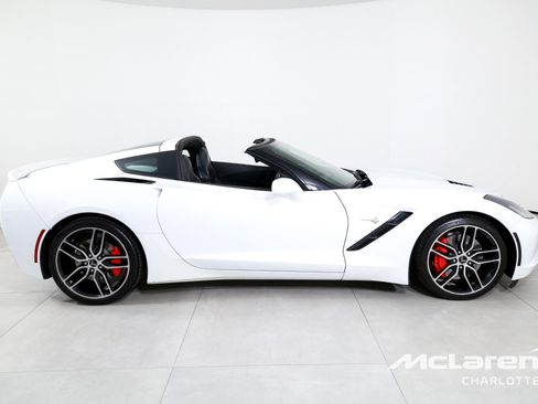 Used 2019 Chevrolet Corvette Stingray Coupe RWD image 10