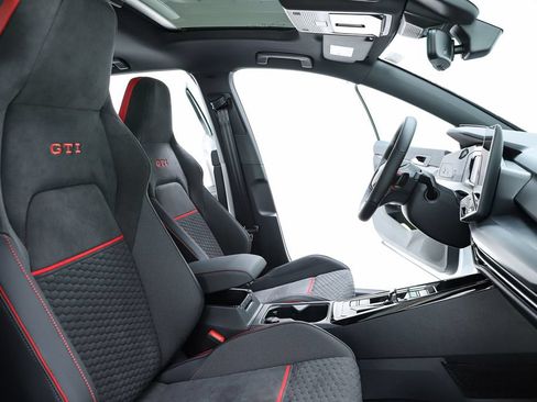 New 2026 Volkswagen GTI SE FWD image 34