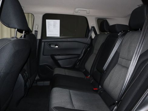 Certified 2025 Nissan Rogue SV image 21