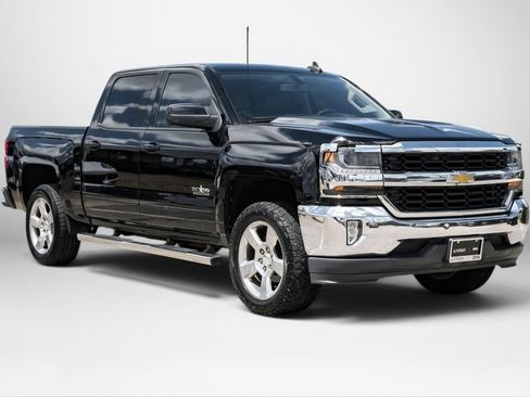 Used 2016 Chevrolet Silverado 1500 LT w/ Texas Edition RWD image 4