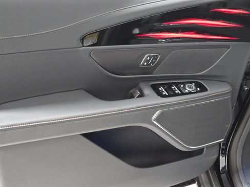 New 2026 Lincoln Nautilus Premier AWD/4WD image 22