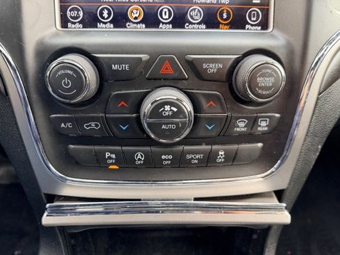 Used 2018 Jeep Grand Cherokee Altitude image 18