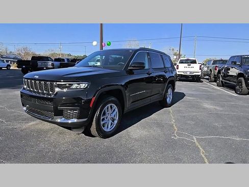 New 2026 Jeep Grand Cherokee L Laredo w/ Trailer Tow Package image 22