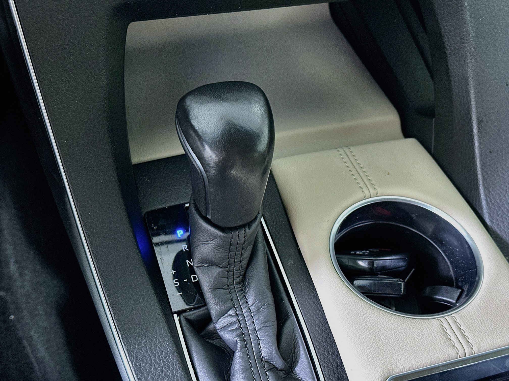 Used 2020 Toyota Avalon XLE w/ Moonroof Package FWD image 25