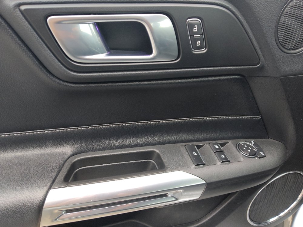 Used 2022 Ford Mustang Premium RWD image 27