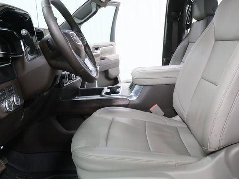 Used 2025 GMC Sierra 2500 SLT w/ SLT Convenience Package image 21