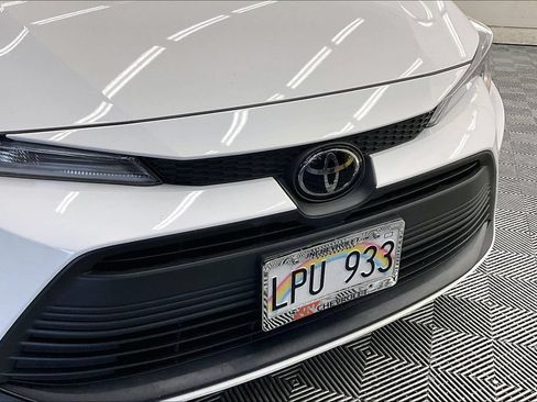 Used 2025 Toyota Corolla LE FWD image 29