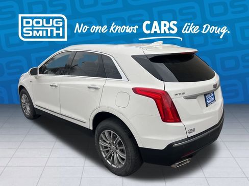 Used 2018 Cadillac XT5 Luxury w/ Driver Awareness Package image 4