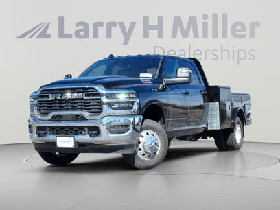 New 2025 RAM 3500 Tradesman w/ Chrome Appearance Group
