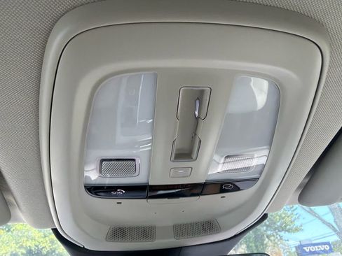 Used 2024 Volvo XC60 B5 Plus AWD/4WD image 37
