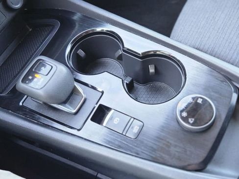 Certified 2023 Nissan Rogue SV image 26